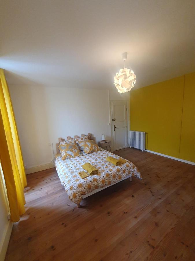 Maison De Rue: Auch Esterno foto